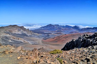 Haleakala ya da Doğu Maui Yanardağı - Hawaii 'nin Maui adasının devasa bir kalkan volkanı.