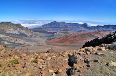 Haleakala ya da Doğu Maui Yanardağı - Hawaii 'nin Maui adasının devasa bir kalkan volkanı.