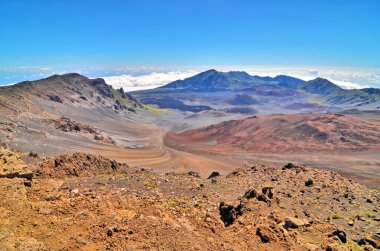 Haleakala ya da Doğu Maui Yanardağı - Hawaii 'nin Maui adasının devasa bir kalkan volkanı.