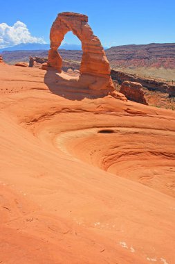 Utah, ABD 'deki Arches Ulusal Parkı' nda Narin Kemer