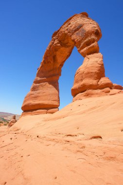 Utah, ABD 'deki Arches Ulusal Parkı' nda Narin Kemer