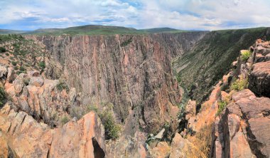 Gunnison Ulusal Parkı 'nın Kara Kanyonu. Batı Colorado' da bulunan bir Amerikan milli parkı. .