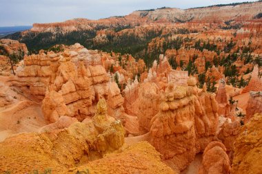 Bryce Canyon Ulusal Parkı, Utah 'ın güneybatısında yer almaktadır.