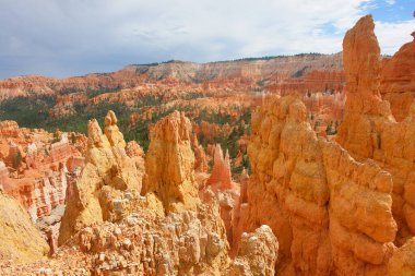 Bryce Canyon Ulusal Parkı, Utah 'ın güneybatısında yer almaktadır.