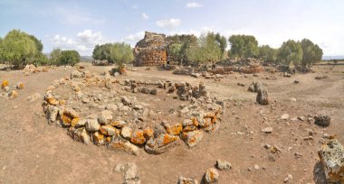 Nuraghe Arrubiu - Sardunya 'nın en büyük bakıcılarından biri..                               