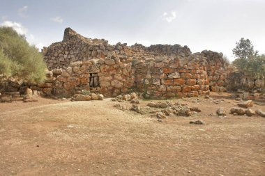Nuraghe Arrubiu - Sardunya 'nın en büyük bakıcılarından biri..                               