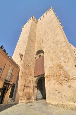 Torre dell 'Elefante ya da Fil Kulesi - İtalya' nın güneyinde, Cagliari 'de bir ortaçağ kulesi..