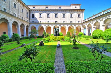 Monte Cassino (İtalyanca: Montecassino), İtalya 'da Benedictine manastırının zirvesinde yer alan bir tepe..