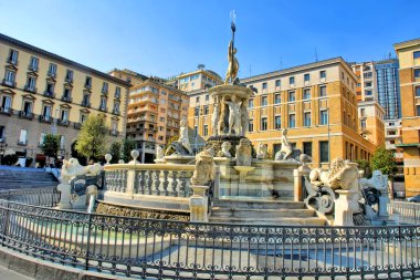 Neptün Çeşmesi İtalya 'nın Napoli kentindeki Municipio meydanında yer almaktadır..