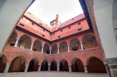 Lidzbark Warmiski 'deki Bishop' s Castle Polonya 'da 14. yüzyıldan kalma bir kale.                               