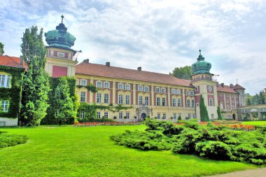  Polonya 'daki Lubomirski ve Potocki Kalesi                              