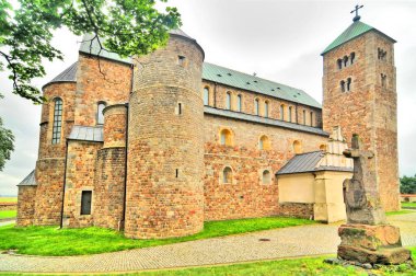 Kutsal Bakire Meryem Kilisesi ve Aziz Alexius, Czyca yakınlarındaki Tum 'da..                               