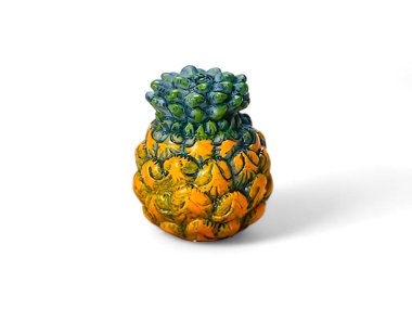 Beyaz üzerinde izole edilmiş ananas minyatürü