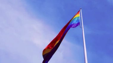Eşcinsel, İlerleme, Gurur, Gökkuşağı, Bayrak, Dalgalanma, Yavaş, Hareket, LGBTQ, Eşitlik, Özgürlük, Kutlama, Geçit, Renkli, Sembol, Adalet, Çeşitlilik, Tutsaklık, Sevgi, Kabul, Destek, Haklar, Topluluk, Farkındalık, İfade, 