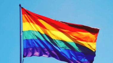 Eşcinsel, İlerleme, Gurur, Gökkuşağı, Bayrak, Dalgalanma, Yavaş, Hareket, LGBTQ, Eşitlik, Özgürlük, Kutlama, Geçit, Renkli, Sembol, Adalet, Çeşitlilik, Tutsaklık, Sevgi, Kabul, Destek, Haklar, Topluluk, Farkındalık, İfade, 