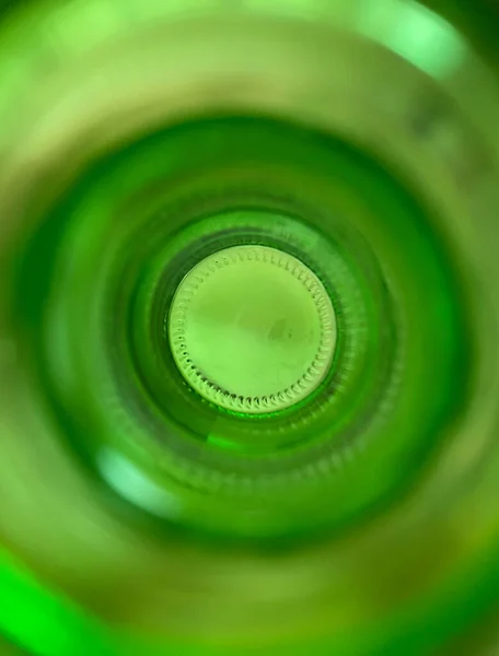 Yeşil şişe arkaplan deseni soyut şişe desenli daire tasarımı yeşil cam etrafında
