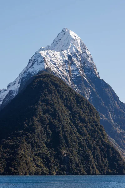 Snow Covered Mitre Peak Mountain Can Found Milford Sounds New — Stock Photo, Image