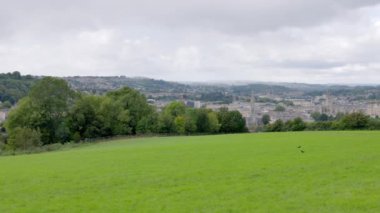 Birleşik Krallık 'taki Bath kasabasına bakan bir fotoğraf.