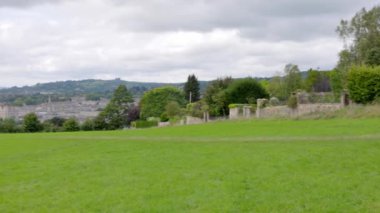 Birleşik Krallık 'taki Bath kasabasına bakan bir fotoğraf.