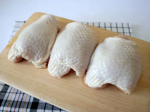 Taze Çiğ Tavuk Göğsü Işleme Hazır — Stok fotoğraf
