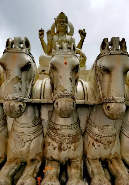 Temple Hindou Chevaux Offrandes — Stock Photo, Image