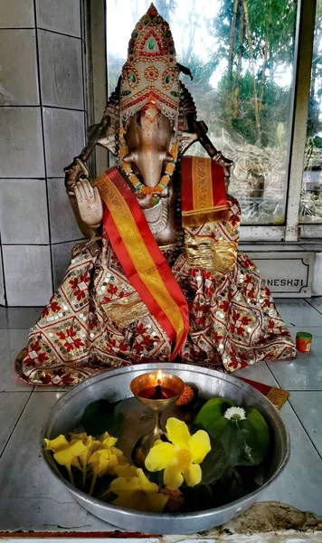 Ganesh Dans Temple — стоковое фото