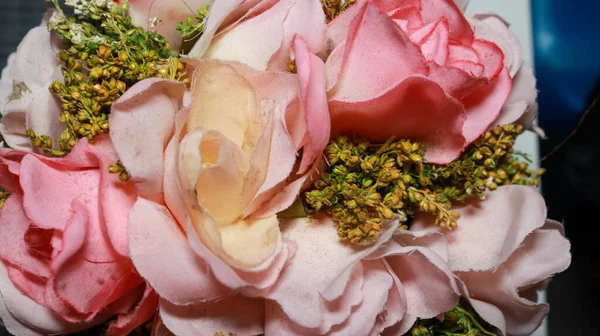 Fleurs Artificielles Roses Dans Vase — Photo
