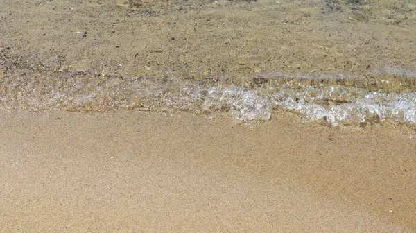 Olas Mar Golpeando Playa Tiempo Soleado — Foto de Stock