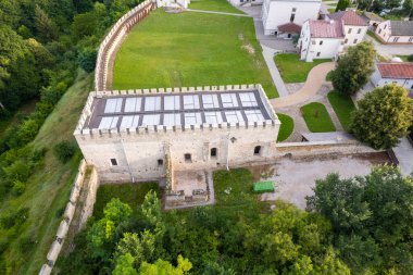 Polonya 'nın eski Sozopol kentinin havadan görünüşü