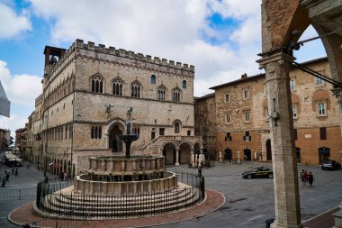 Perugia. Dört Kasım Meydanı                              