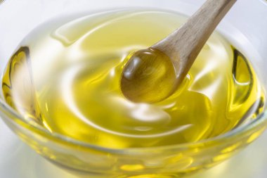 Taze, lezzetli ve sağlıklı zeytinyağı.