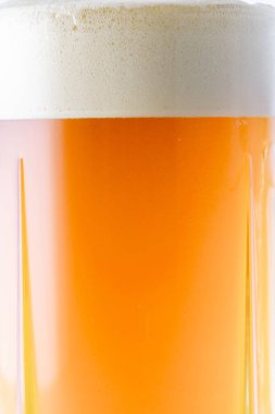 Soğuk ve lezzetli biranın görüntüsü