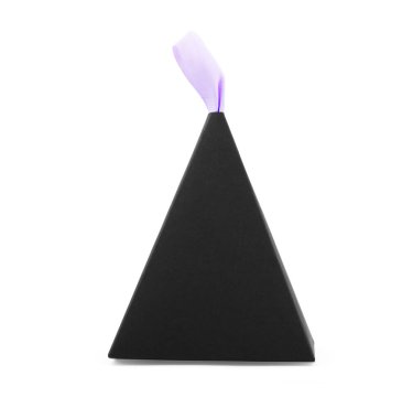 Yiyecek, hediye veya diğer ürünler için siyah karton piramit üçgen kutu ambalajı.