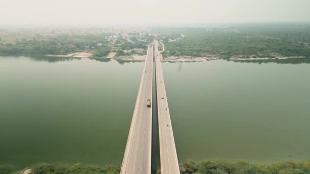 Vista Aérea Del Puente Sobre Río Krishna Sur India — Vídeos de Stock