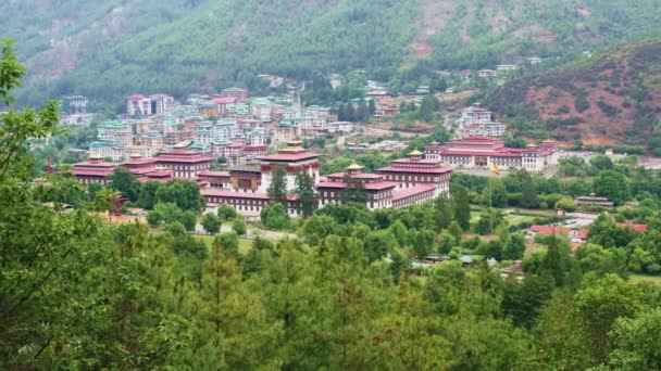 Panoramisch Uitzicht Stad Thimphu Gelegen Bhutan Met Wolken Bergen Thimphu — Stockvideo