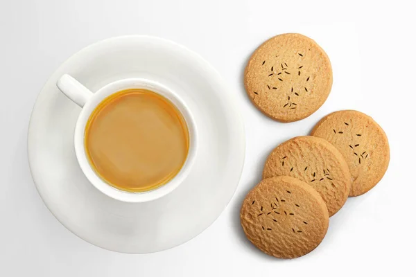 Bir fincan kahve ve kurabiye.