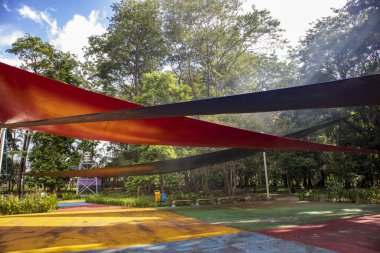 Purwodadi Botanik Bahçeleri 'ndeki Gölge Yapısı Çadırı, Malang, Doğu Java.