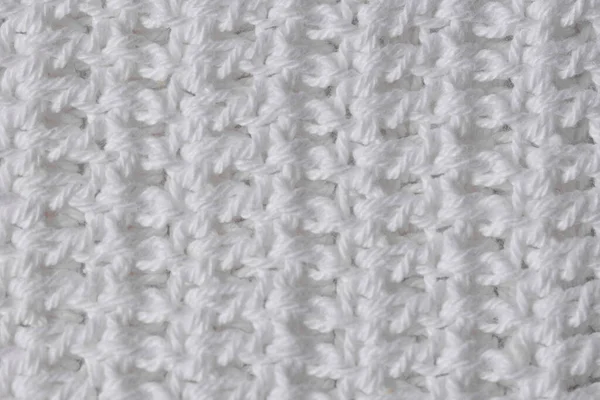白い糸から編まれる織物 — ストック写真