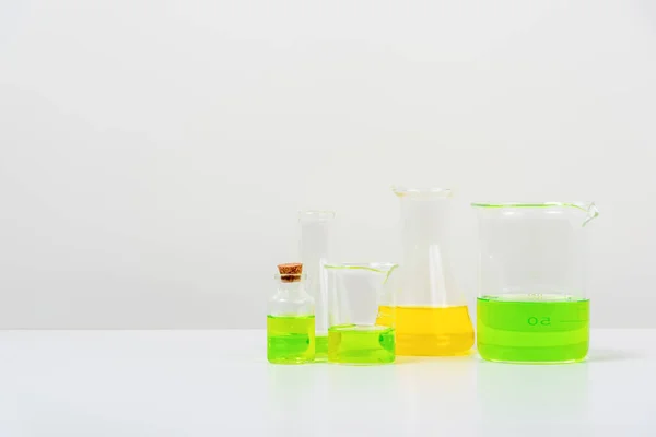 Some Test Tube White Table Science Lab Beakers Flasks Test — Stock Photo, Image