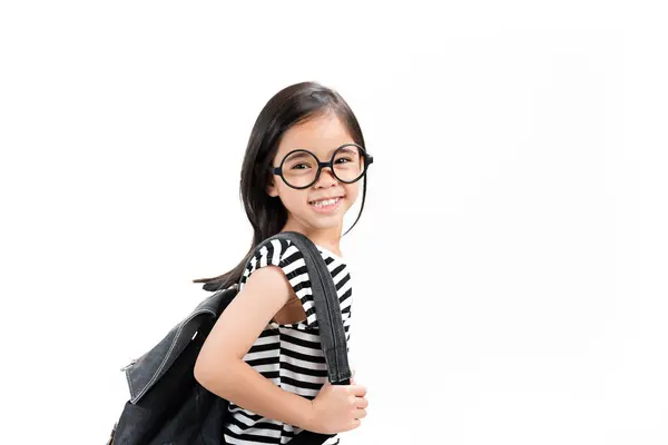 Asiatische Kind Mädchen Tragen Rucksack Isoliert Auf Weißem Hintergrund — Stockfoto