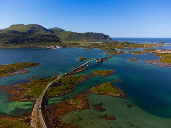 Вид Воздуха Мосты Fredvang Лофотен Норвегия Ясное Голубое Небо Спокойное — стоковое фото