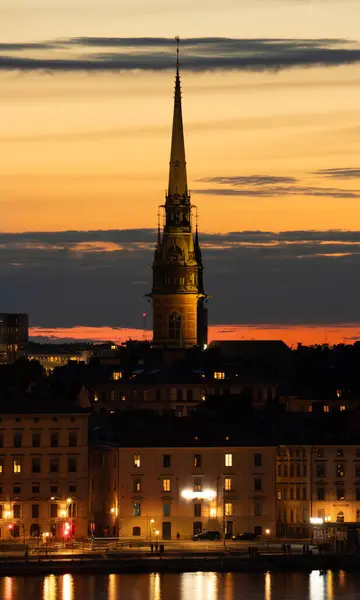 Igreja Alemã Centro Estocolmo Suécia Entardecer Com Deslumbrante Céu Laranja — Fotografia de Stock