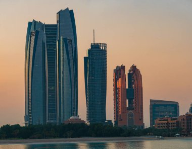 Abu dhabi, Etihad Kuleleri, gün doğumunda.