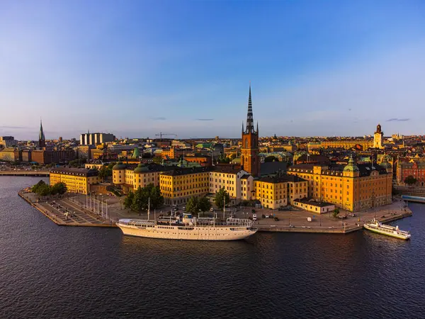 Kilátás Régi Város Stockholm Belvárosában Sziget Riddarholmen Késő Esti Nap Jogdíjmentes Stock Fotók