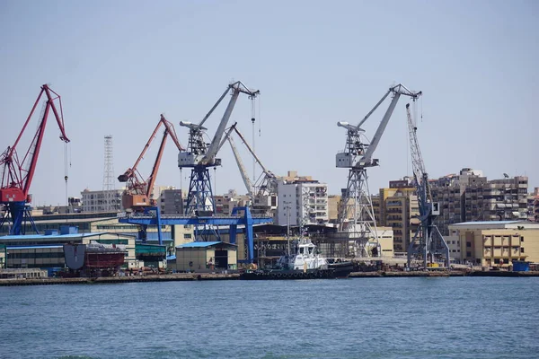 Szuezi Csatorna Hajói Darui Portsay Városában — Stock Fotó