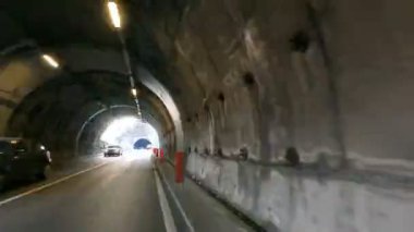 Bisikletle göl kenarına gitme zamanı Como.