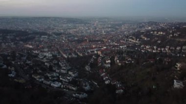 Stuttgart şehrinin insansız hava aracı görüntüsü