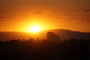 Madrid 'de bir parkta güzel bir gün batımı