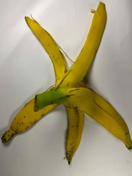 Bananenschil Witte Achtergrond — Stockfoto