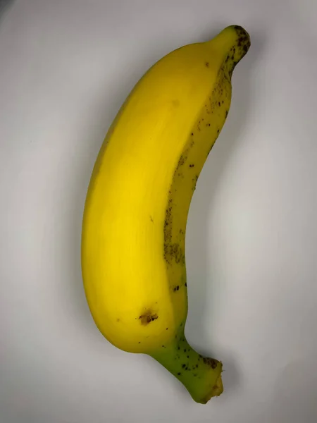 Plátano Amarillo Aislado Sobre Fondo Blanco —  Fotos de Stock